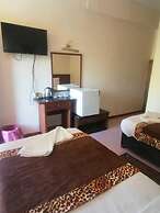 Rezeiky Hotel And Camp Luxor