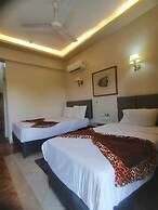 Rezeiky Hotel And Camp Luxor