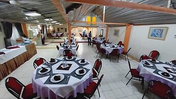 Rezeiky Hotel And Camp Luxor