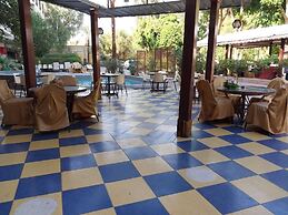 Rezeiky Hotel And Camp Luxor