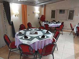 Rezeiky Hotel And Camp Luxor