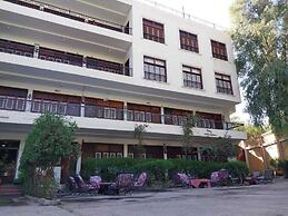 Rezeiky Hotel And Camp Luxor