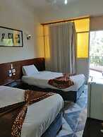 Rezeiky Hotel And Camp Luxor