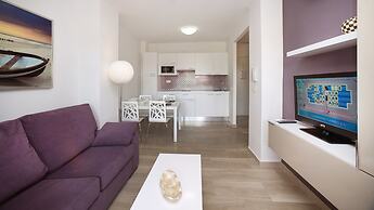 Apartamentos Leo Canela