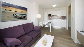 Apartamentos Leo Canela