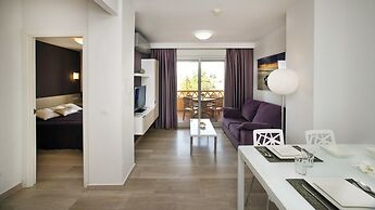 Apartamentos Leo Canela