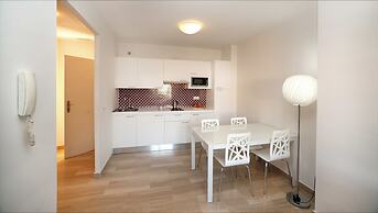 Apartamentos Leo Canela