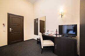 Optima Dworzec Lviv