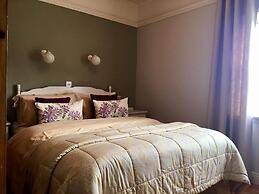 Shores Country House Bed & Breakfast