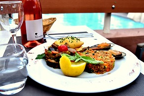 The Originals City, Le Mas de Grille
