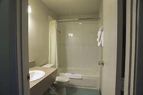 Aladdin Inn & Suites