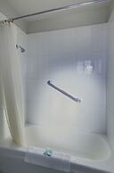 Aladdin Inn & Suites