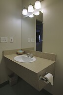 Aladdin Inn & Suites