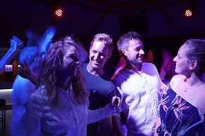 ROBINSON PAMFILYA - All Inclusive