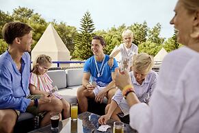 ROBINSON PAMFILYA - All Inclusive