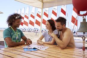 ROBINSON PAMFILYA - All Inclusive