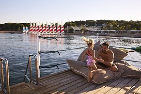 ROBINSON PAMFILYA - All Inclusive