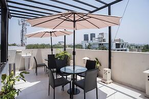 AR Suites Fontana Bay