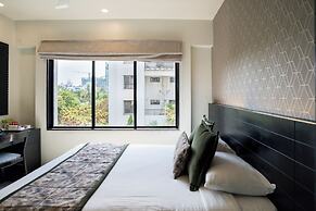 AR Suites Fontana Bay