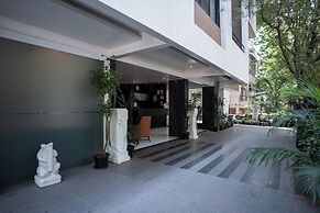 AR Suites Fontana Bay