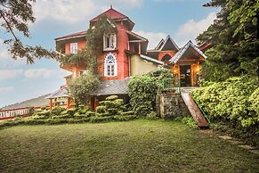 WelcomHeritage Grace Hotel