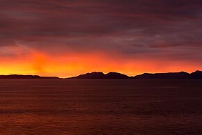 Swansea Beach Chalets