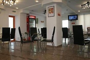 Plus Hotel