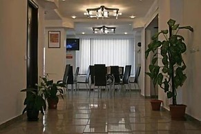 Plus Hotel