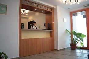 Plus Hotel