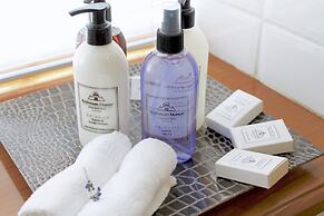 Rothman Manor Guest House