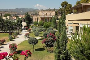 Sikyon Coast Hotel & Resort