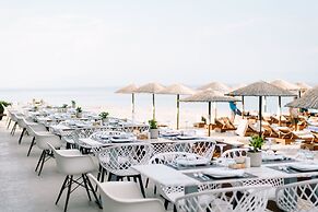 Sikyon Coast Hotel & Resort