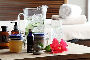 Sikyon Coast Hotel & Resort