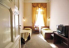 George Hotel