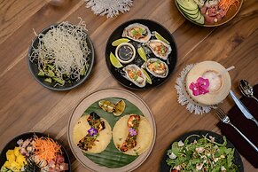 Hotel Indigo La Paz Puerta Cortes by IHG