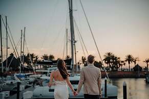 Hotel Indigo La Paz Puerta Cortes by IHG