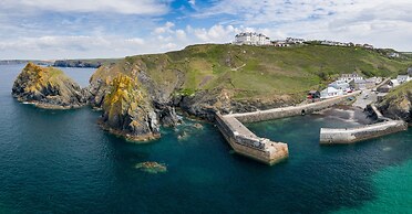Mullion Cove Hotel & Spa