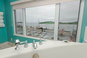 Brigantine Inn & Suites