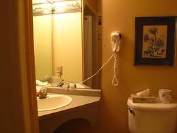 Brigantine Inn & Suites