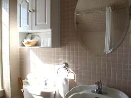 Brigantine Inn & Suites