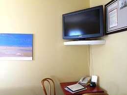 Brigantine Inn & Suites