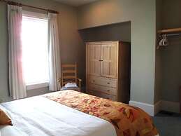 Brigantine Inn & Suites