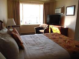 Brigantine Inn & Suites