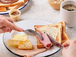 ibis Loriol Le Pouzin