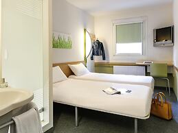 ibis Loriol Le Pouzin