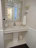 Falmouth Heights Motor Lodge