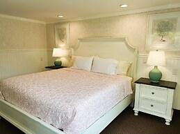 Falmouth Heights Motor Lodge