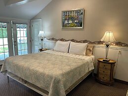 Falmouth Heights Motor Lodge