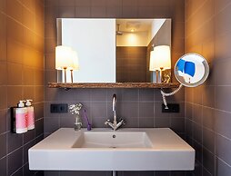 Numa Berlin Weinmeister