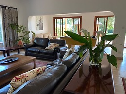 Burley House - Guest House